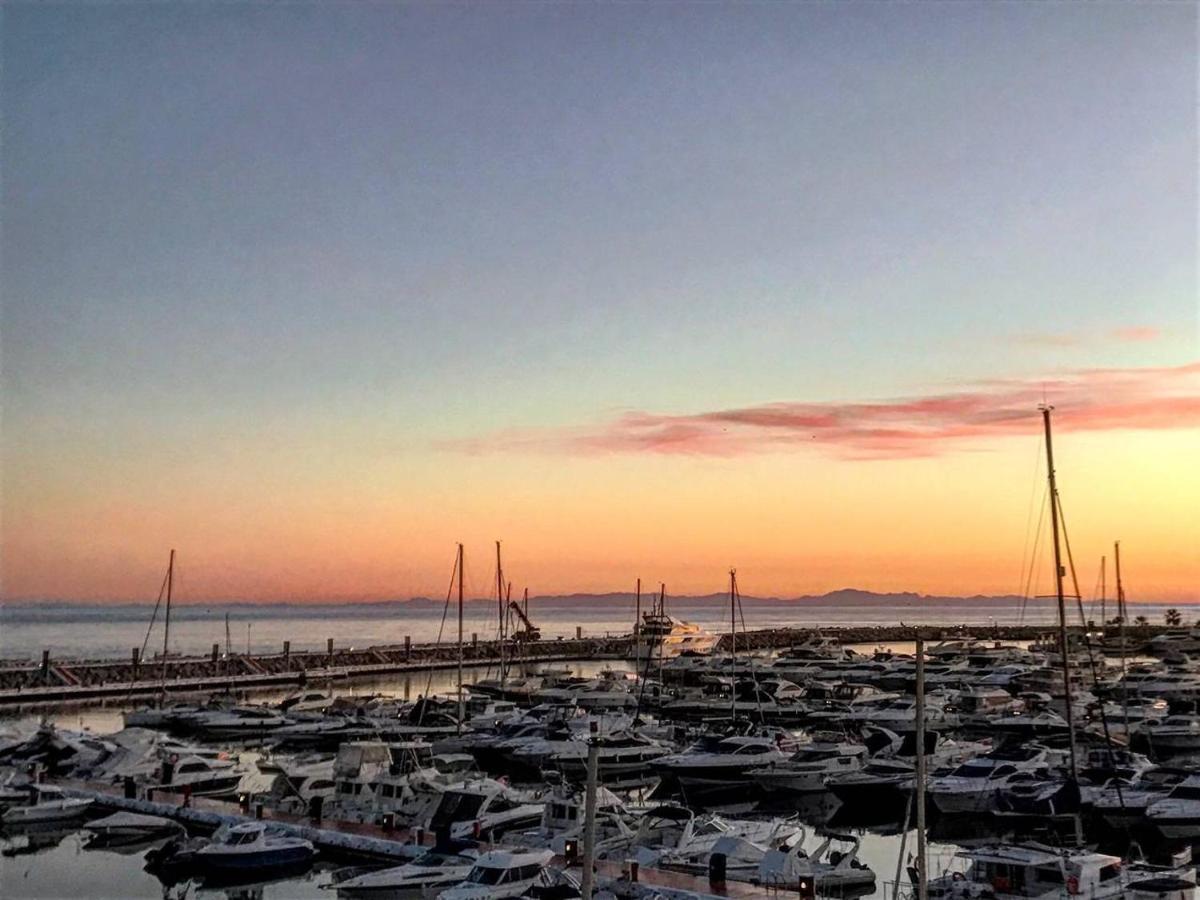 218 Puerto Banus Marbella Front Line 270 Meters Apartment Bagian luar foto
