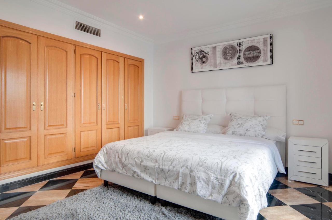 218 Puerto Banus Marbella Front Line 270 Meters Apartment Bagian luar foto